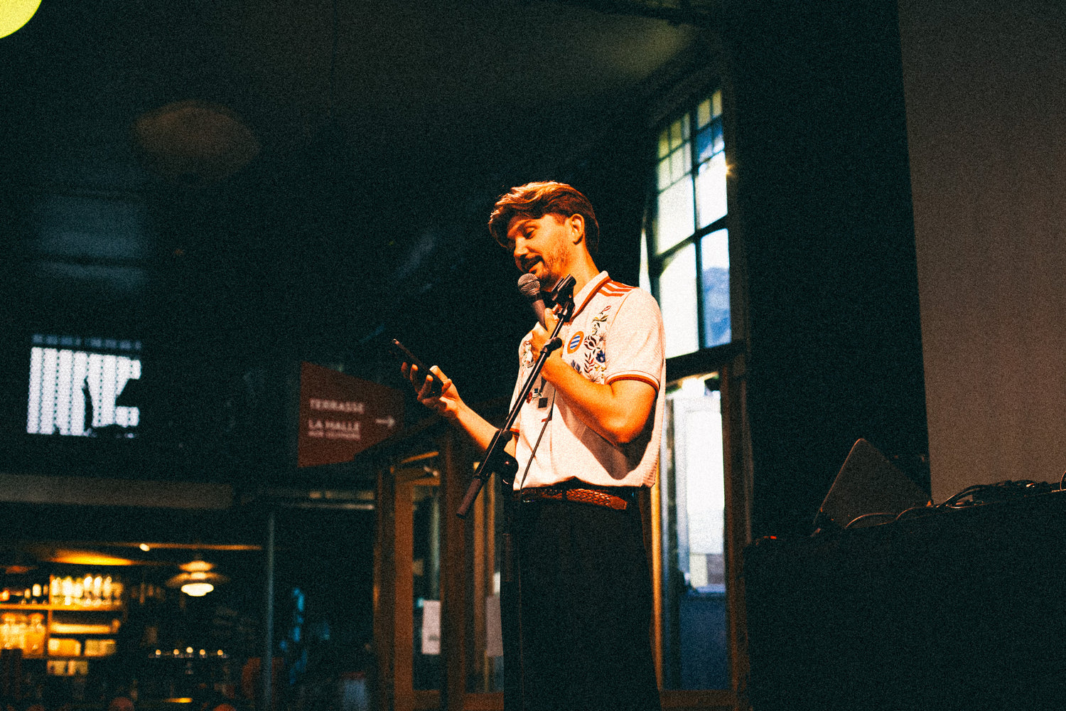 Scène poétique Les Bonnes Feuilles x Le Poetry Club